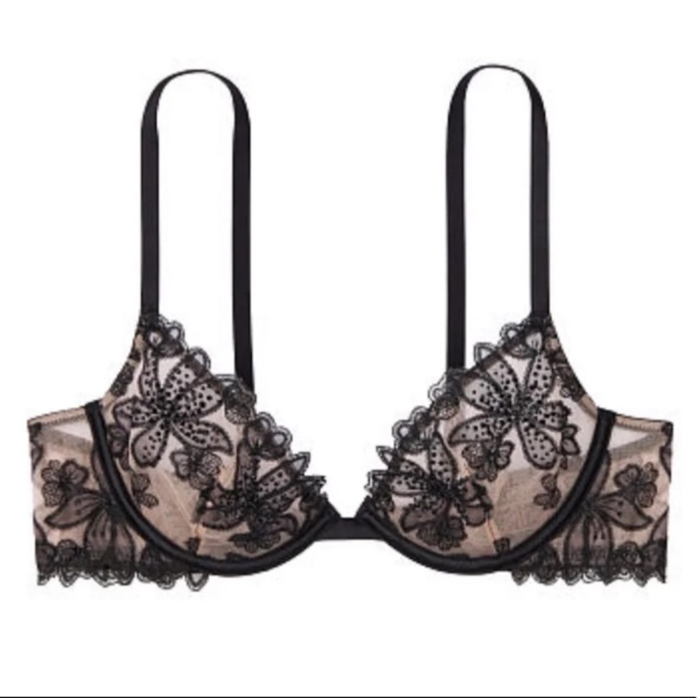 BRAND NEW Victoria Secret unlined bra